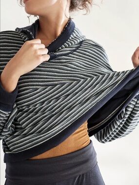 FP Movement Wandering Soul Cropped Reversible Hoodie